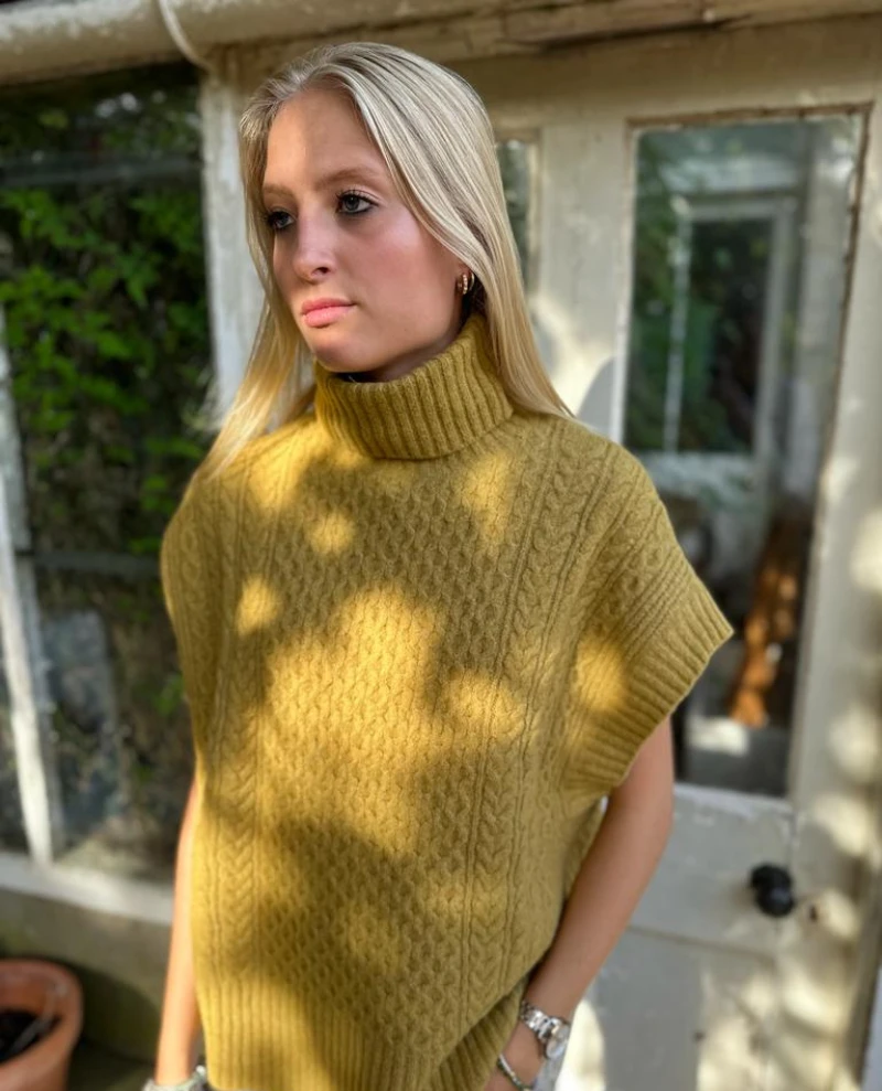 Maison Anje Bliby Olive Knit