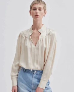 Second Female Vee Summer Sand Blouse