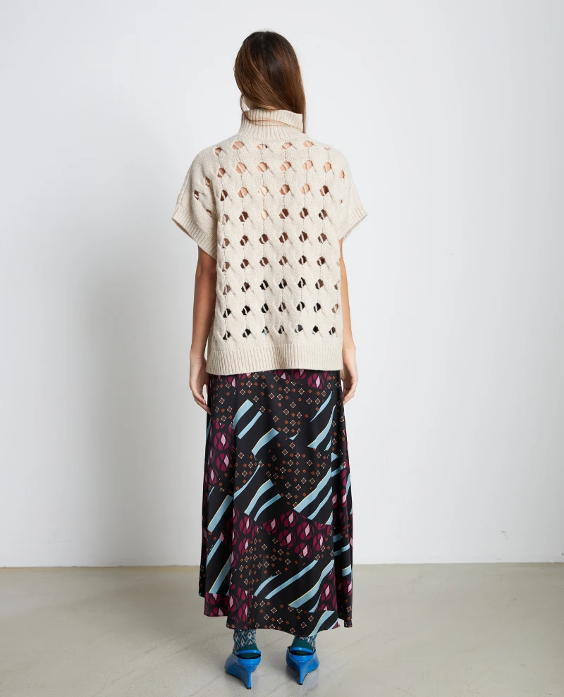 Stella Nova Odile Cream Sweater Vest - Image 2